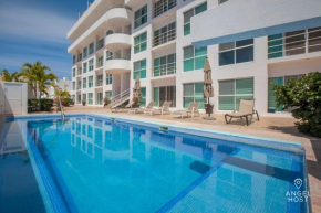 Top Floor Ocean View Plus On site Pool Near Malecón